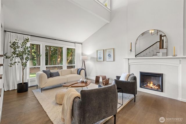 10345 36th Avenue NE, Seattle, WA 98125