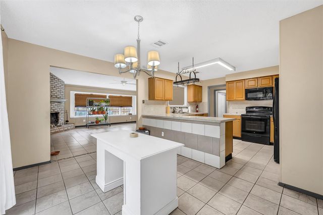 6610 Northleaf Drive, Houston, TX 77086