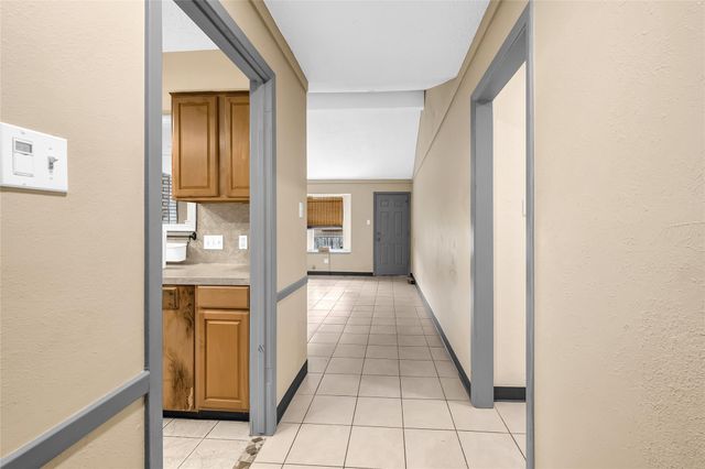 6610 Northleaf Drive, Houston, TX 77086