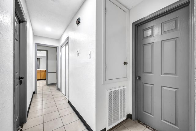 6610 Northleaf Drive, Houston, TX 77086