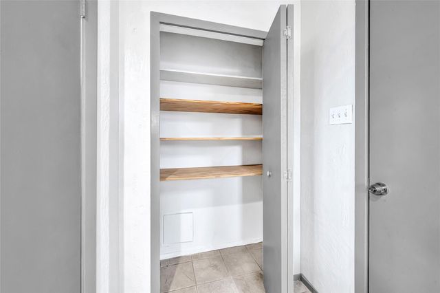 6610 Northleaf Drive, Houston, TX 77086