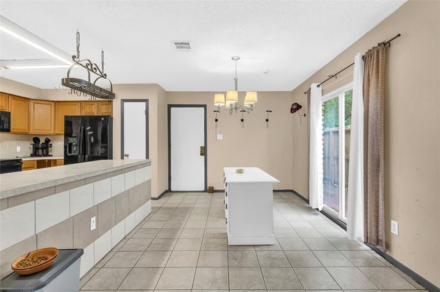 6610 Northleaf Drive, Houston, TX 77086