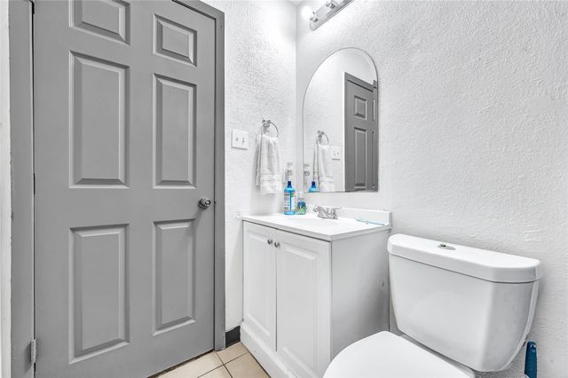 6610 Northleaf Drive, Houston, TX 77086