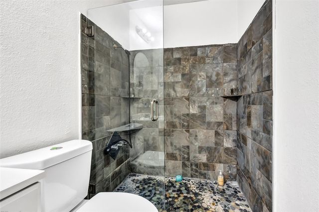 6610 Northleaf Drive, Houston, TX 77086