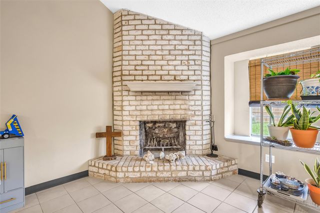 6610 Northleaf Drive, Houston, TX 77086