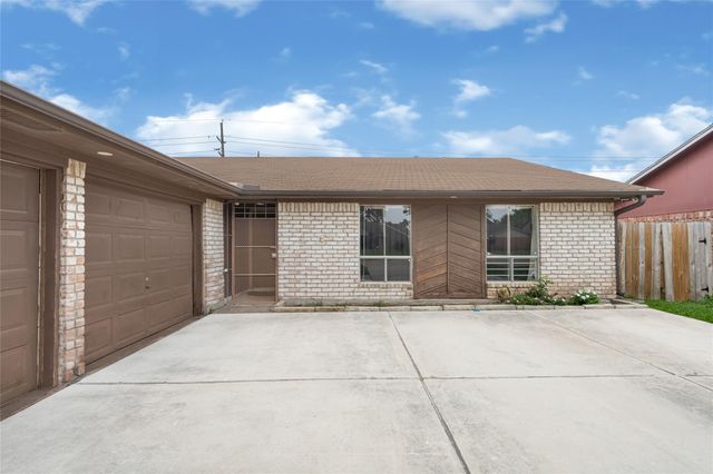 6610 Northleaf Drive, Houston, TX 77086