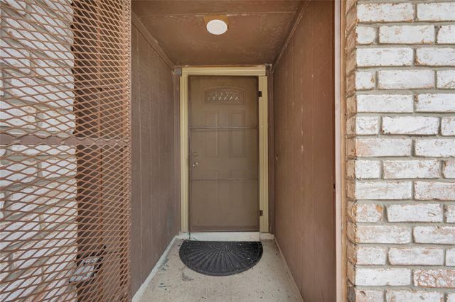 6610 Northleaf Drive, Houston, TX 77086