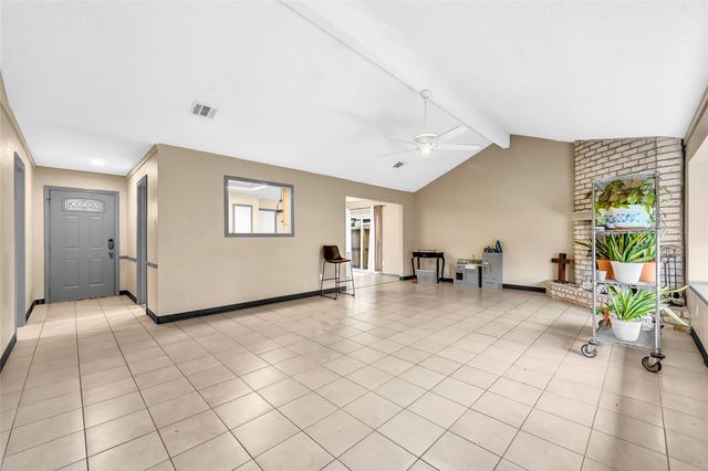 6610 Northleaf Drive, Houston, TX 77086