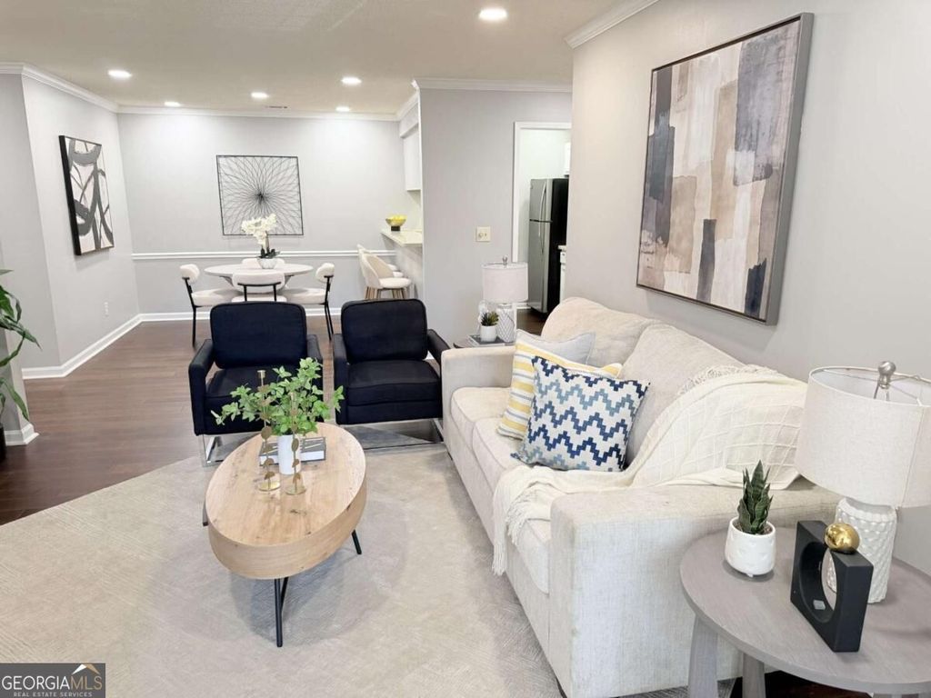704 Barrington Hills Drive 704, Sandy Springs, GA 30350 — photo 3