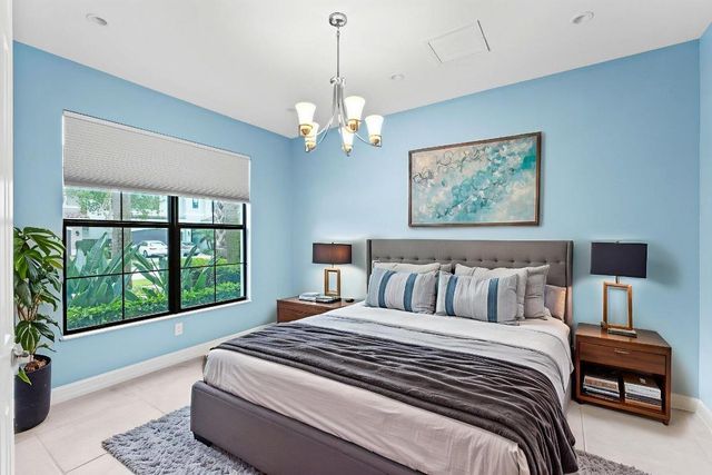 8101 Ironstone Drive, Delray Beach, FL 33446