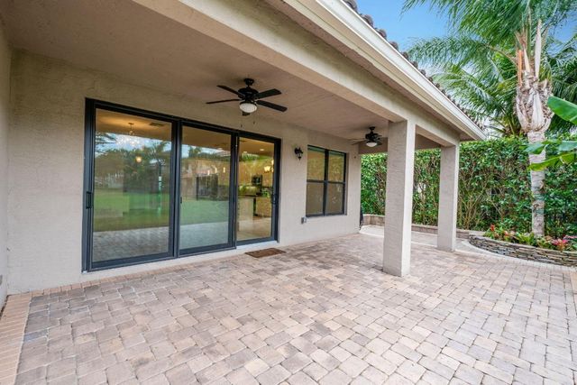 8101 Ironstone Drive, Delray Beach, FL 33446