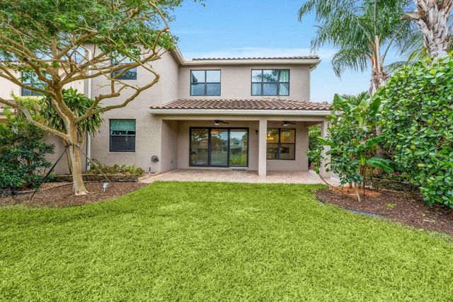 8101 Ironstone Drive, Delray Beach, FL 33446