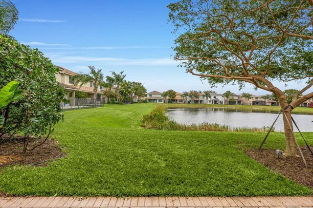 8101 Ironstone Drive, Delray Beach, FL 33446