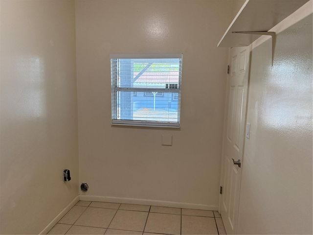 824 S LONE OAK DRIVE b, Leesburg, FL 34748