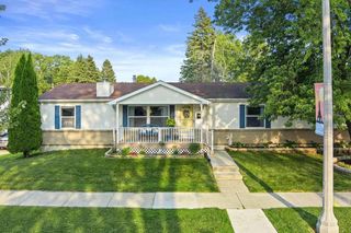 634 N Wisconsin STREET, Port Washington, WI 53074