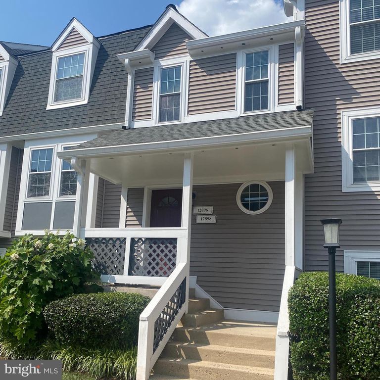 12896 GRAYS POINTE RD #12896B, Fairfax, VA 22033