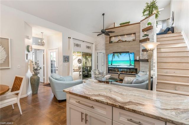 4112 Covey RUN 2A, Naples, FL 34109