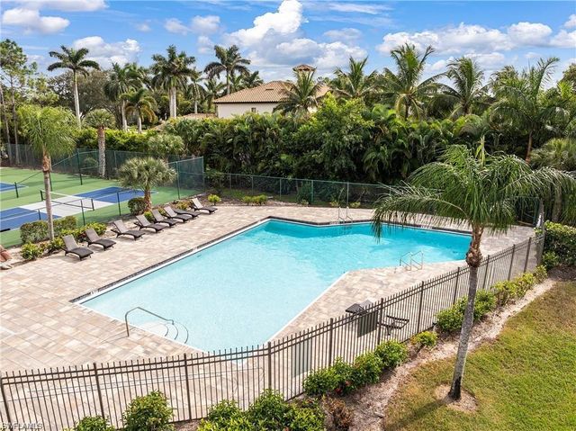 4112 Covey RUN 2A, Naples, FL 34109