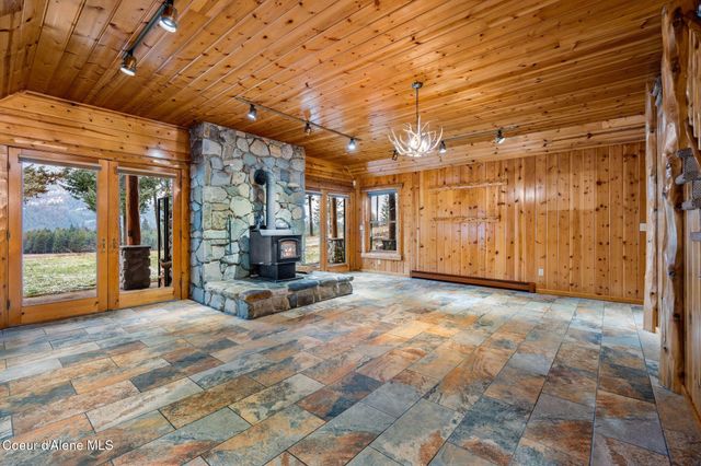 58250 Hwy 200, Clark Fork, ID 83811