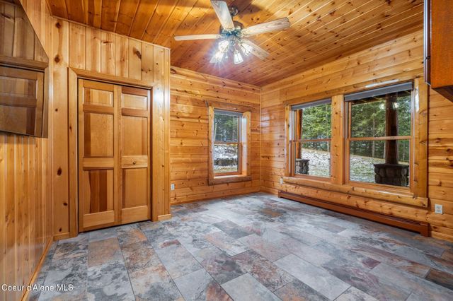 58250 Hwy 200, Clark Fork, ID 83811