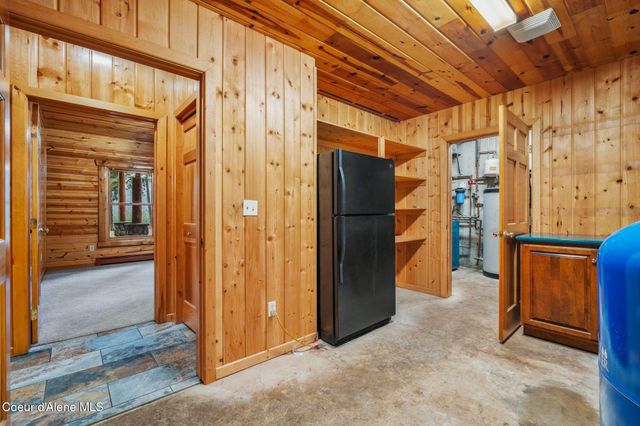 58250 Hwy 200, Clark Fork, ID 83811