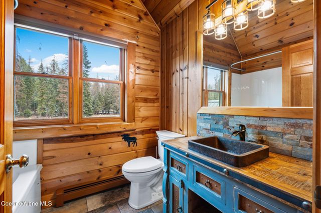 58250 Hwy 200, Clark Fork, ID 83811