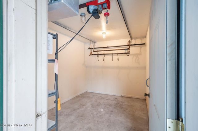 58250 Hwy 200, Clark Fork, ID 83811