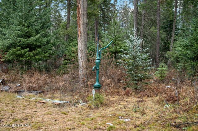 58250 Hwy 200, Clark Fork, ID 83811