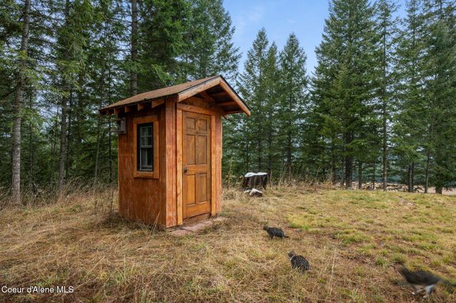 58250 Hwy 200, Clark Fork, ID 83811