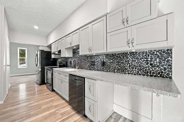 5894 Red Oak Drive, Fairfield, OH 45014