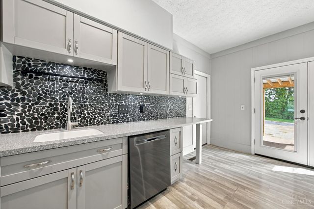 5894 Red Oak Drive, Fairfield, OH 45014