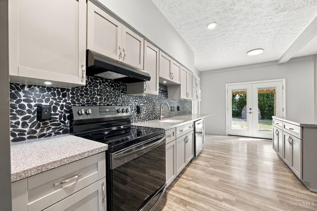 5894 Red Oak Drive, Fairfield, OH 45014