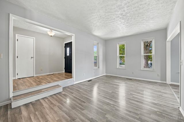 5894 Red Oak Drive, Fairfield, OH 45014