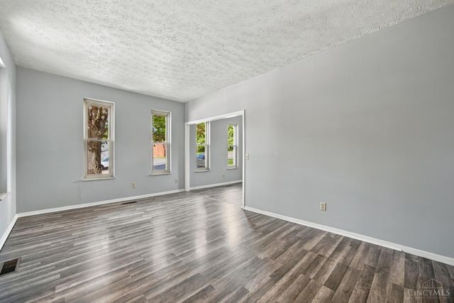 5894 Red Oak Drive, Fairfield, OH 45014
