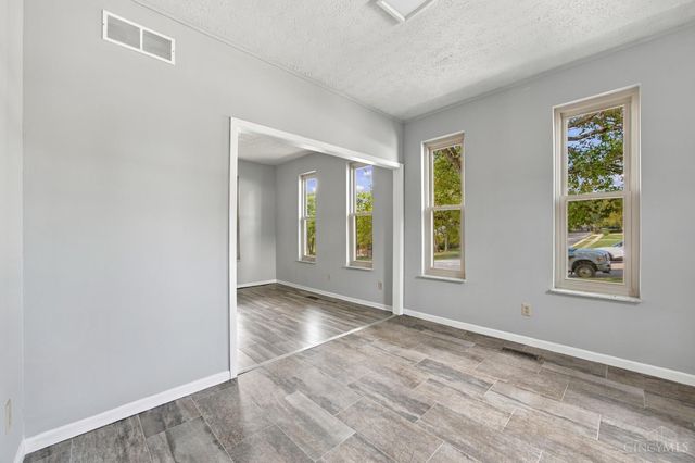 5894 Red Oak Drive, Fairfield, OH 45014