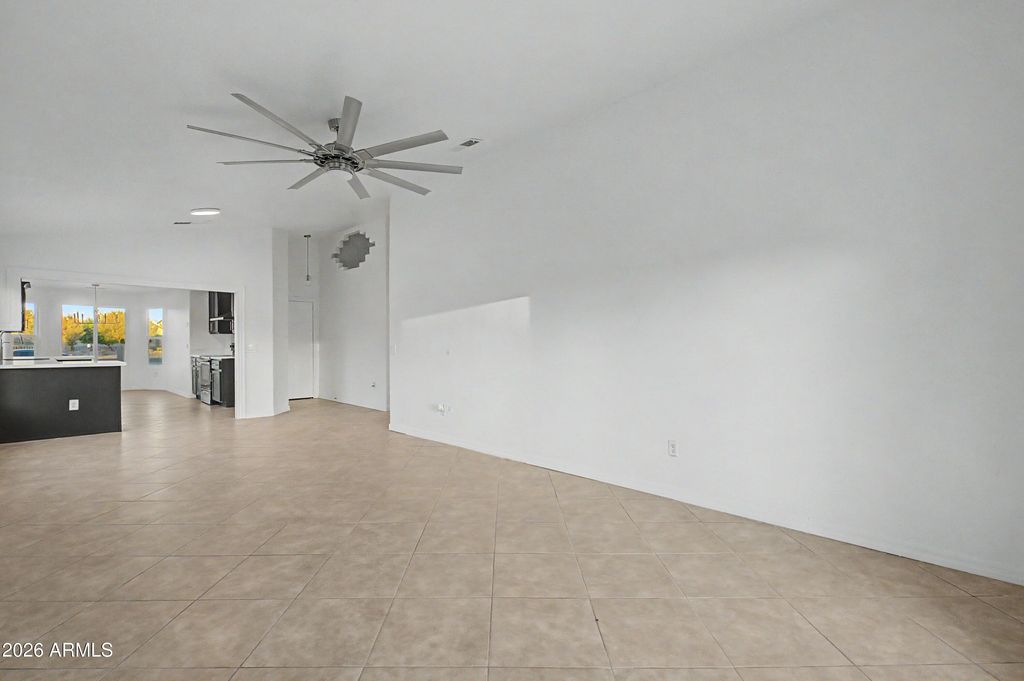 Image 2 of property listing at 3016 S 107TH Avenue, Tolleson, AZ 85353