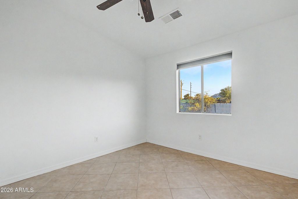 Image 23 of property listing at 3016 S 107TH Avenue, Tolleson, AZ 85353