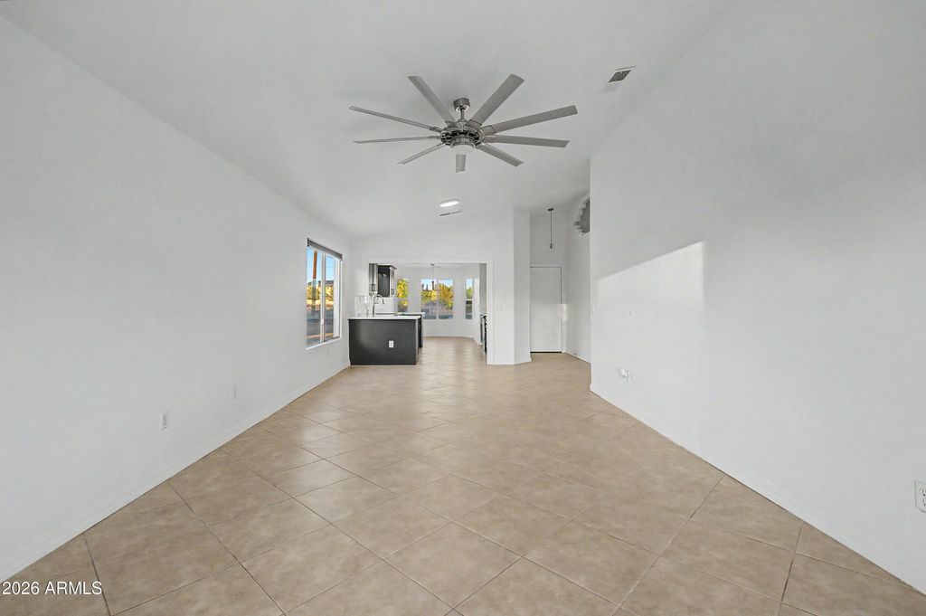 Image 3 of property listing at 3016 S 107TH Avenue, Tolleson, AZ 85353