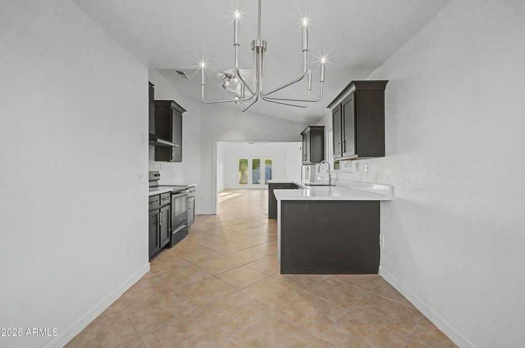 Image 7 of property listing at 3016 S 107TH Avenue, Tolleson, AZ 85353