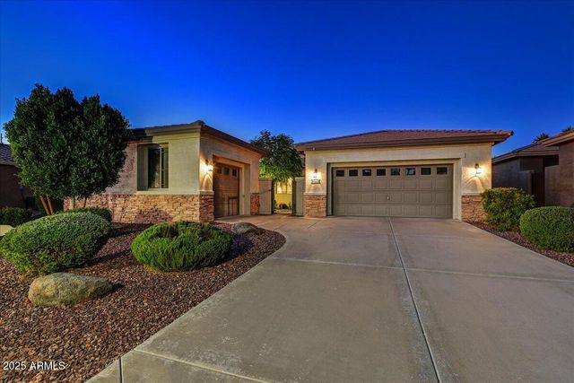 8828 E SUNRIDGE Drive, Sun Lakes, AZ 85248