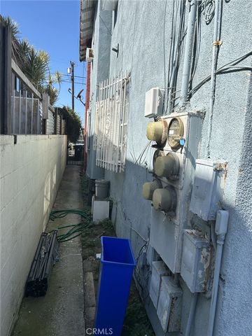 4512 Wesley Avenue, Los Angeles, CA 90037