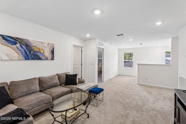 11227 ROBERT MASTERS Court, Jacksonville, FL 32218