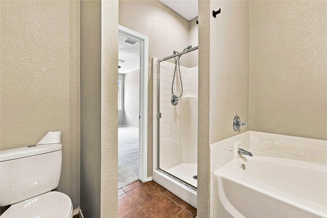 2833 Wakecrest Drive, Fort Worth, TX 76108