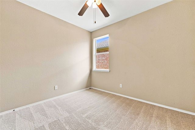 2833 Wakecrest Drive, Fort Worth, TX 76108