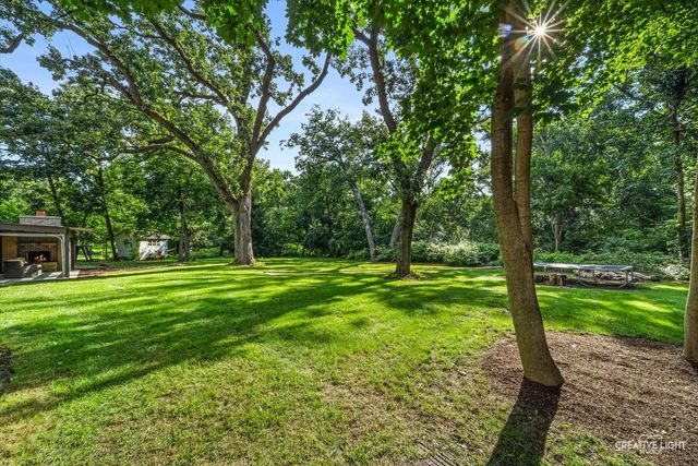1184 S Batavia Avenue, Batavia, IL 60510