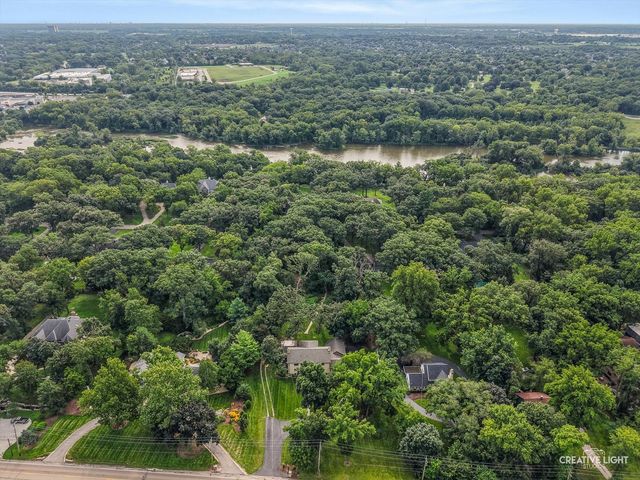 1184 S Batavia Avenue, Batavia, IL 60510