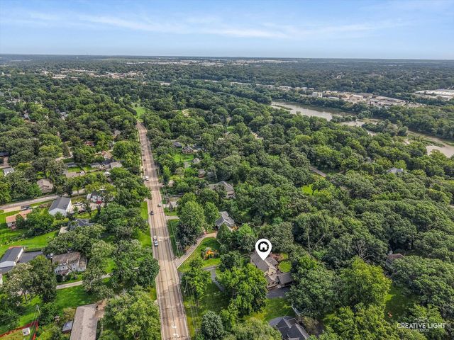 1184 S Batavia Avenue, Batavia, IL 60510