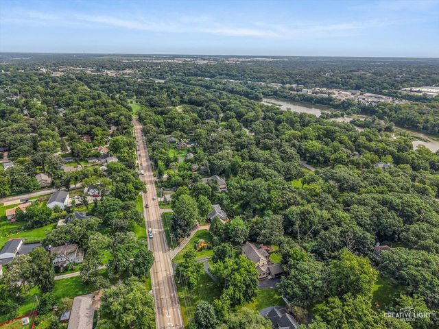 1184 S Batavia Avenue, Batavia, IL 60510