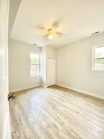 2238 S Homan Avenue 1R, Chicago, IL 60623