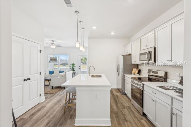 15 Silver Street 102, Ridgeland, SC 29936